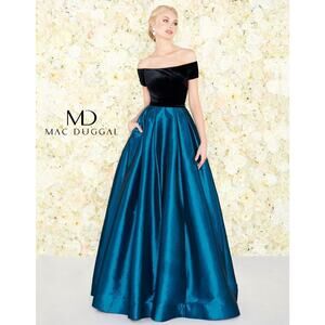 NWOT Mac Duggal Off-shoulder Velvet Satin Gown Size 4 Navy Blue